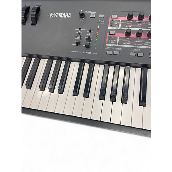 Used Yamaha MOXF8 88 Key Keyboard Workstation