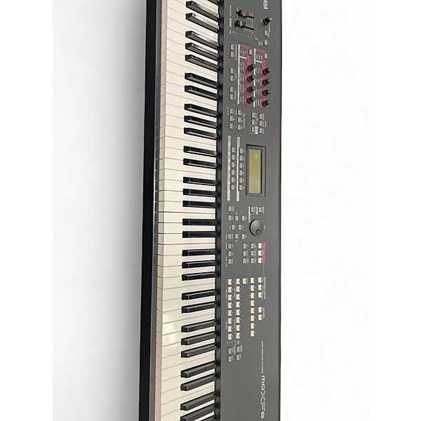 Used Yamaha MOXF8 88 Key Keyboard Workstation