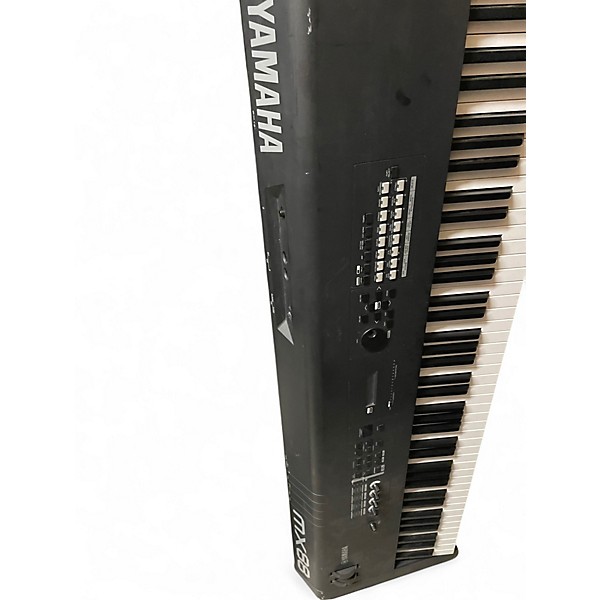 Used Yamaha MX88BK Synthesizer