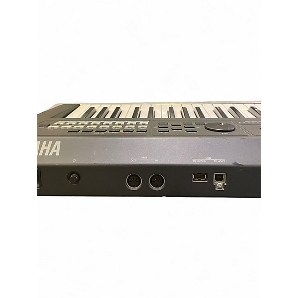Used Yamaha MX49 49 Key Keyboard Workstation