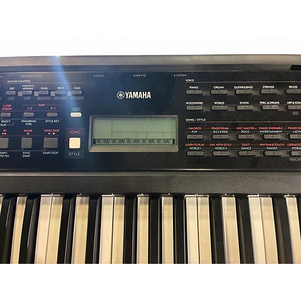 Used Yamaha PSRE383 Digital Piano