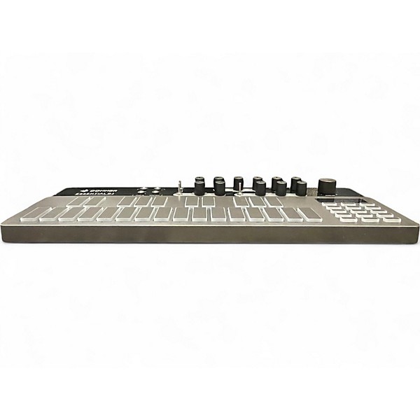 Used Donner Essential B1 Synthesizer