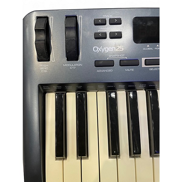 Used M-Audio Oxygen 25 Key MIDI Controller
