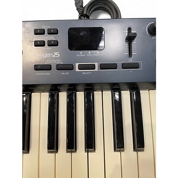Used M-Audio Oxygen 25 Key MIDI Controller
