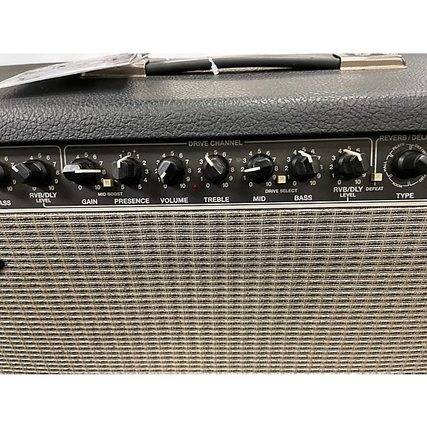 Used Fender Ultimate Chorus Guitar Combo Amp