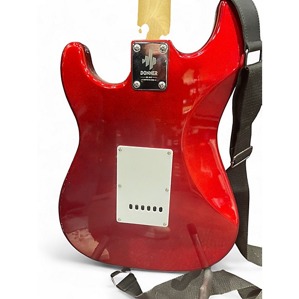 Used Donner STANDARD SERIES STRAT RED Solid Body Electric Guitar