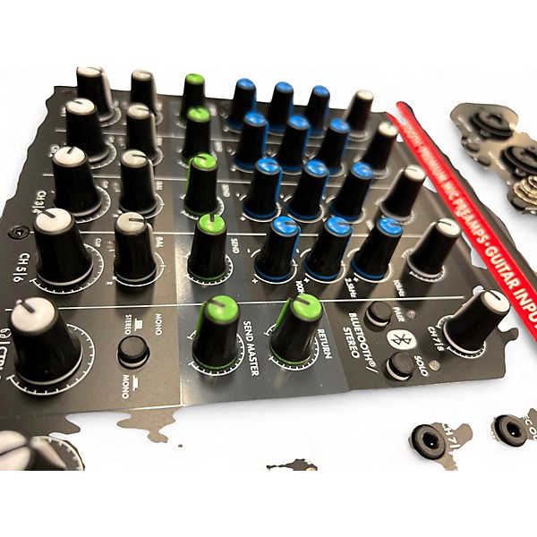 Used Harbinger LV8 Powered Mixer