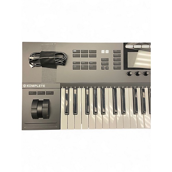 Used Native Instruments Komplete Kontrol S49 MIDI Controller