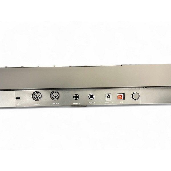 Used Native Instruments Komplete Kontrol S49 MIDI Controller