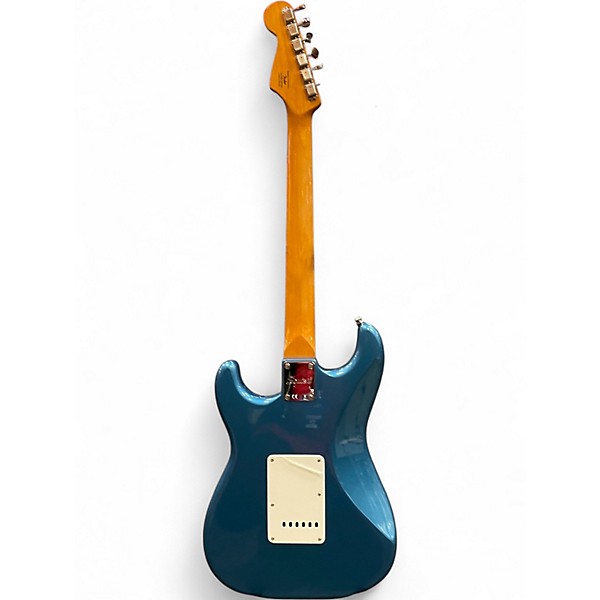 Used 2021 Squier Classic Vibe 1960S Stratocaster Lake Placid Blue Solid Body Electric Guitar