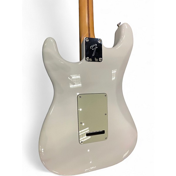 Used Fender PLAYER II STRATOCASTER Polar White Solid Body Electric Guitar