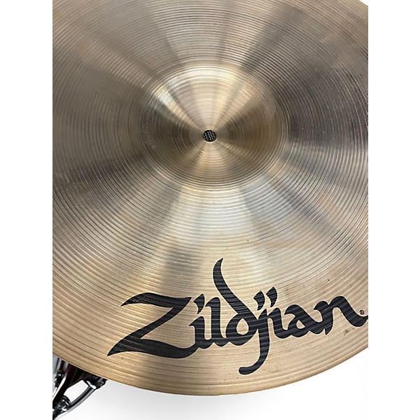 Used Zildjian 18in avedis a medium crash Cymbal