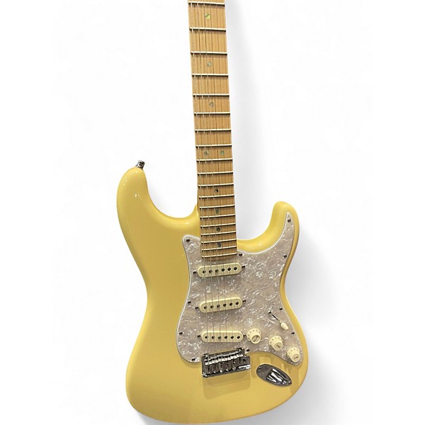 Used Fender American Deluxe Stratocaster Vintage White Solid Body Electric Guitar