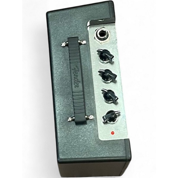Used Fender MD-20 Battery Powered Amp
