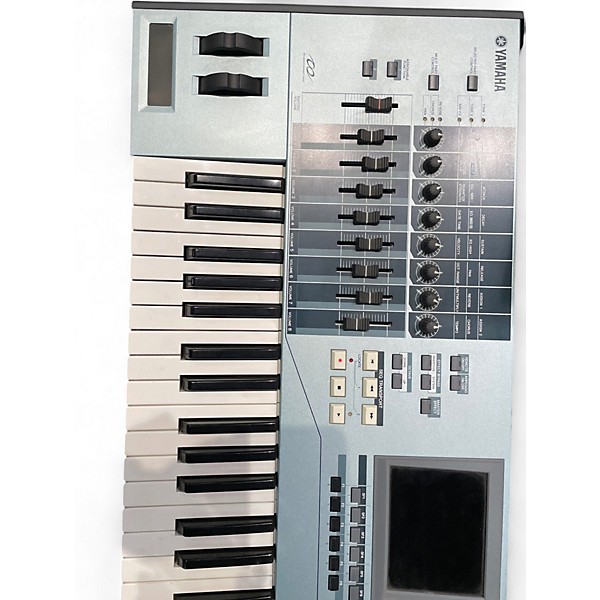 Used Yamaha Motif XS6 61 Key Keyboard Workstation