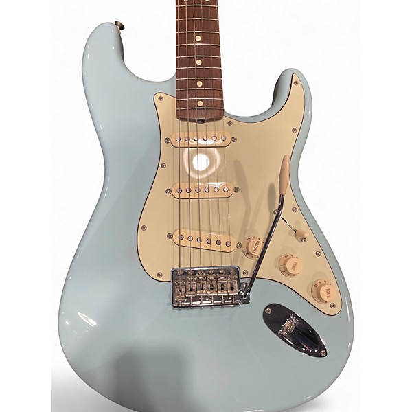 Used Fender Classic Player '60s Stratocaster Daphne Blue Solid Body Electric Guitar