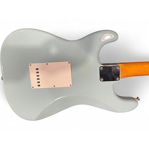 Used Fender Classic Player '60s Stratocaster Daphne Blue Solid Body Electric Guitar
