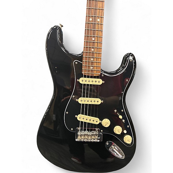 Used 2017 Fender Deluxe Stratocaster Black Solid Body Electric