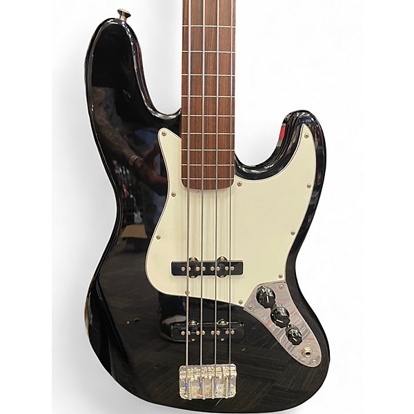 Used 2001 Fender JAZZ BASS FRETTLES Black and White Electric Bass Guitar