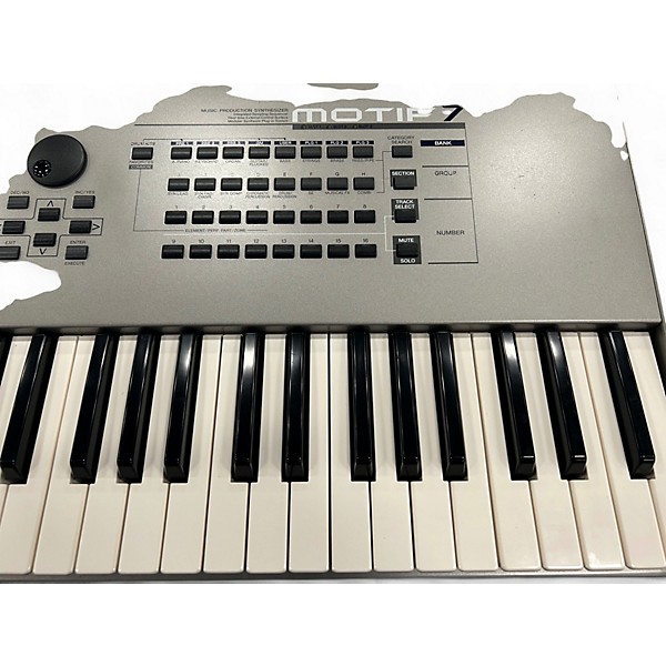 Used Yamaha Motif 7 76 Key Keyboard Workstation