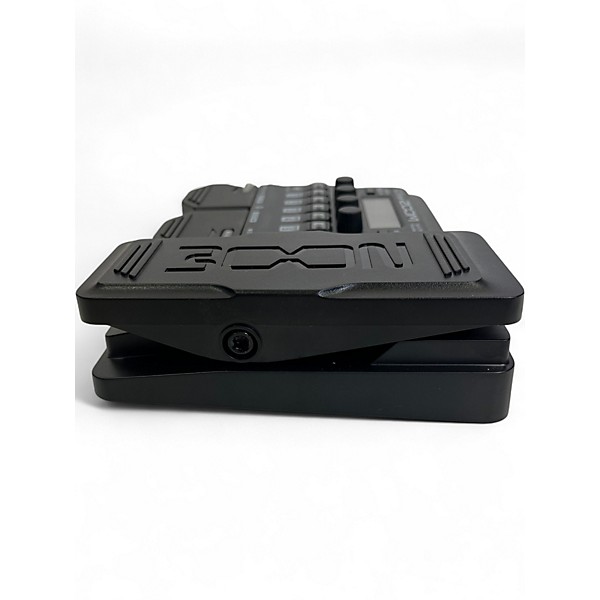Used Zoom g1x four Effect Processor