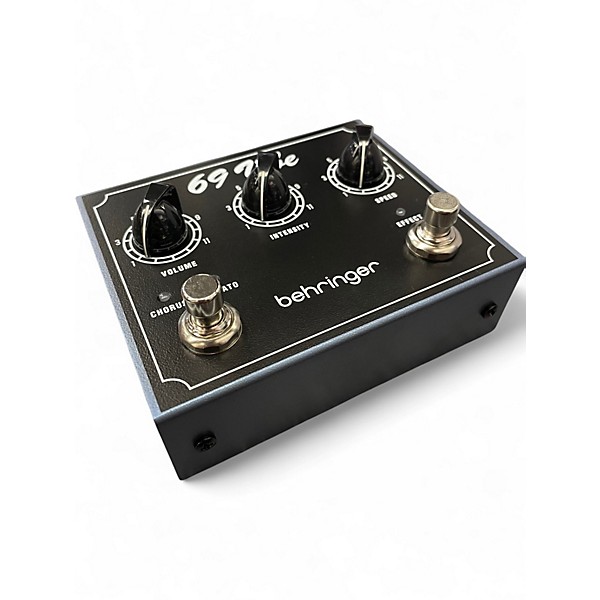 Used Behringer 69 Vibe Chorus/Vibrato Pedal Effect Pedal