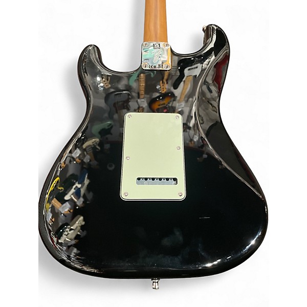 Used 2023 Fender Deluxe Players Stratocaster Black Solid Body Electric Guitar