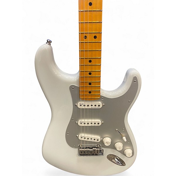 Used Fender American Ultra II Stratocaster White Solid Body Electric Guitar