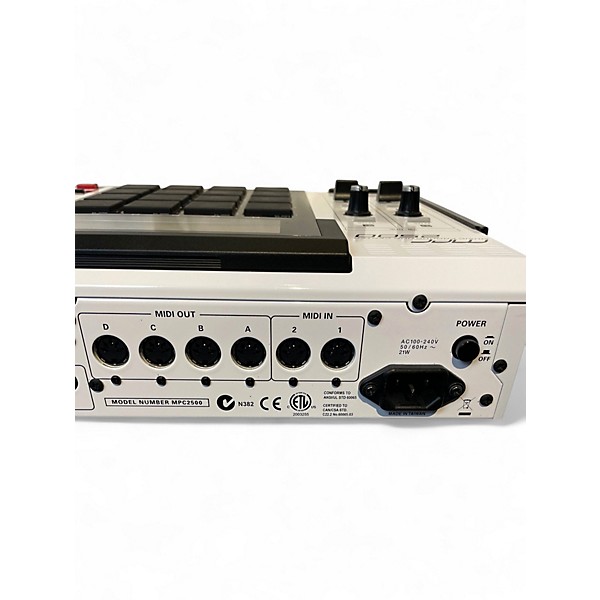 Used Akai Professional MPC 2500LE Production Controller