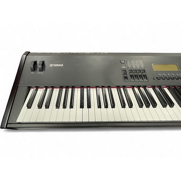 Used Yamaha s90 Keyboard Workstation