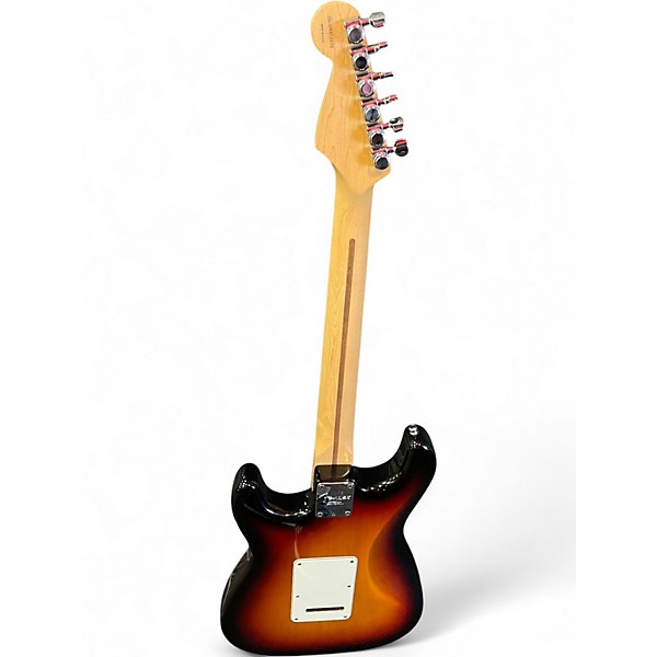 Used 1999 Fender American Deluxe Stratocaster Sunburst Solid Body Electric Guitar