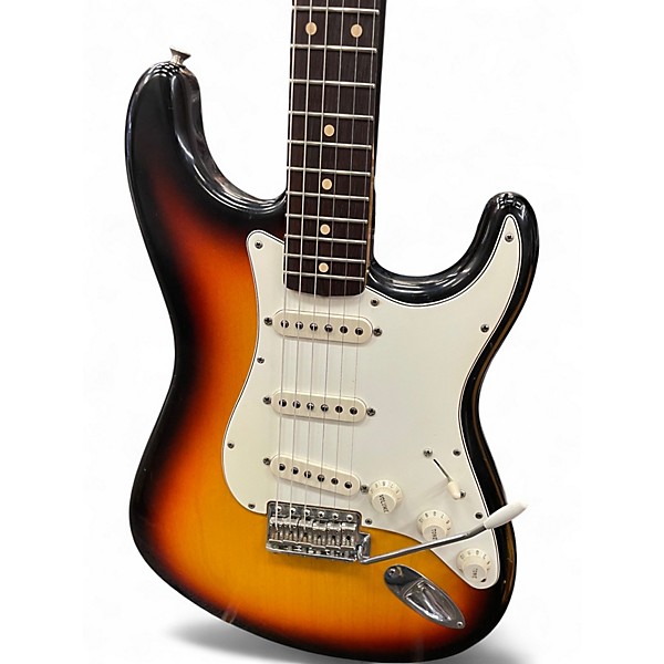 Used 2006 Fender 1960 Stratocaster Closet Classic 3 Color Sunburst Solid Body Electric Guitar