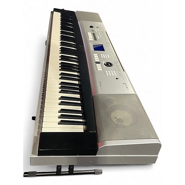 Used Yamaha DGX530 Digital Piano