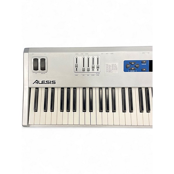 Used Alesis QS8.2 Keyboard Workstation