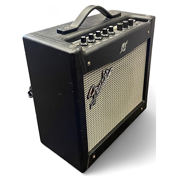 Used Fender Mustang I V2 20W 1X8 Guitar Combo Amp