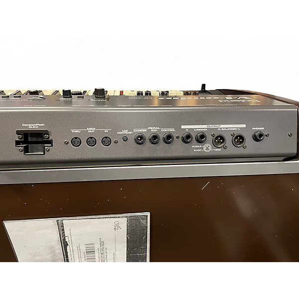 Used Roland VR760 Organ