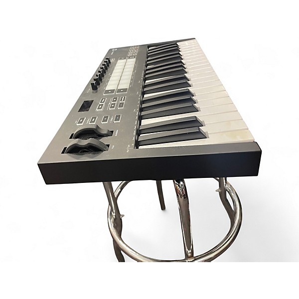 Used Novation LAUNCHKEY 37 KEY Keyboard Workstation