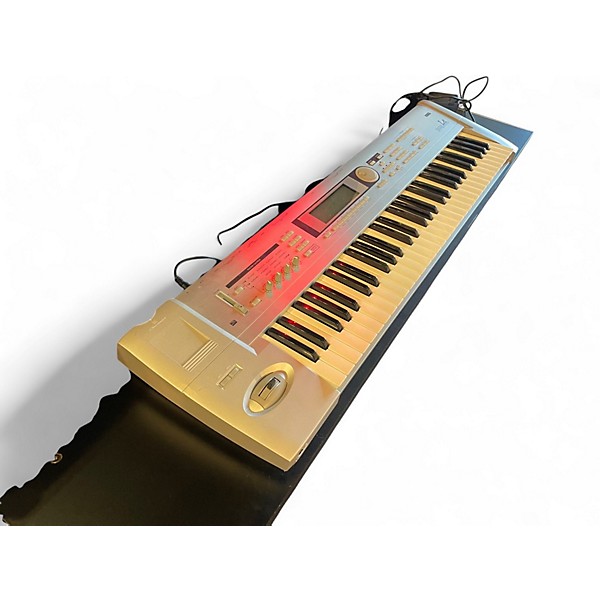 Used KORG Triton Le 61 Key Keyboard Workstation