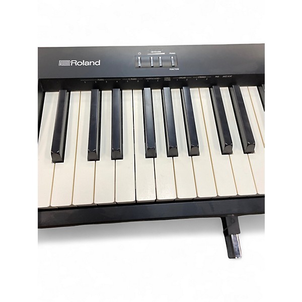 Used Roland FP10 Digital Piano