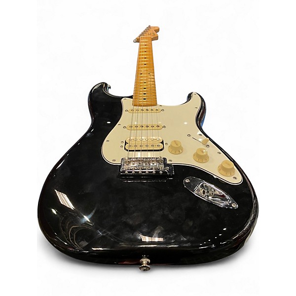 Used Fender PLAYER II STRATOCASTER HSS Black Solid Body Electric Guitar