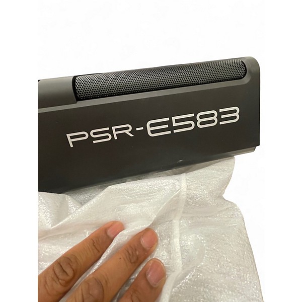 Used Yamaha PSRE583