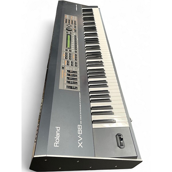 Used Roland XV88 Synthesizer