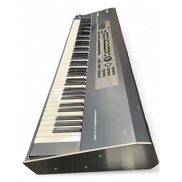 Used Roland XV88 Synthesizer