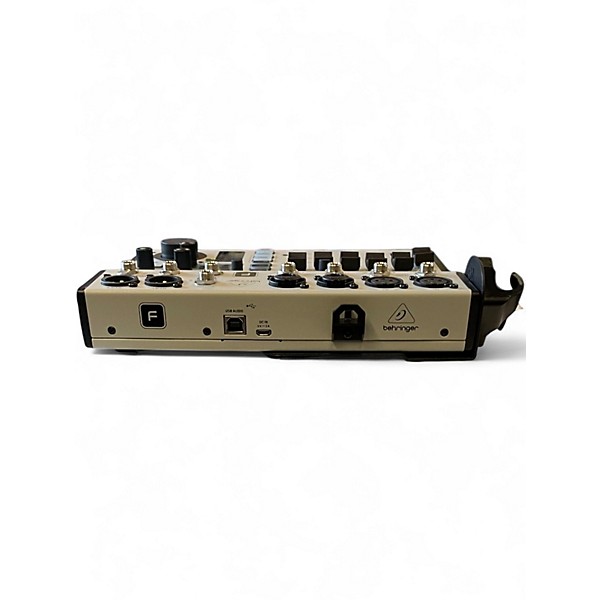Used Behringer flow 8 Digital Mixer