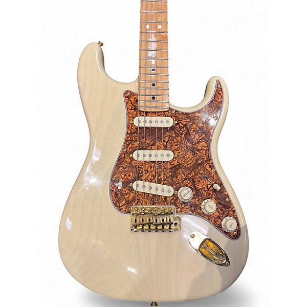 Used Fender 1957 American Vintage Stratocaster Antique White Solid Body Electric Guitar