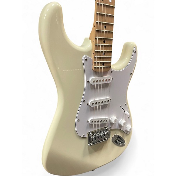 Used 2024 Squier Affinity Stratocaster Alpine White Solid Body Electric Guitar