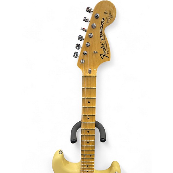 Used Fender Artist Series Yngwie Malmsteen Stratocaster Vintage White Solid Body Electric Guitar