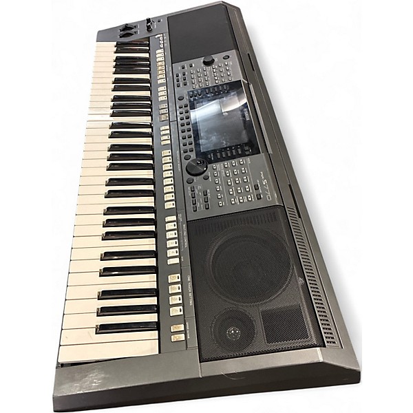Used Yamaha PSRS-770 Keyboard Workstation