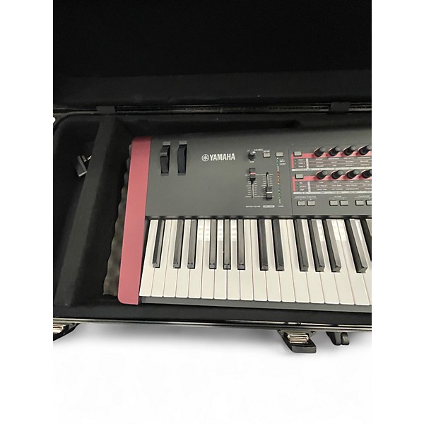 Used Yamaha MOXF8 88 Key Keyboard Workstation