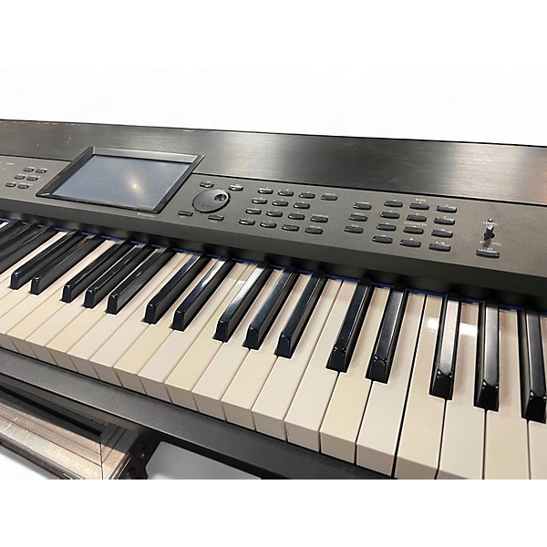 Used KORG Krome 61 Key Keyboard Workstation